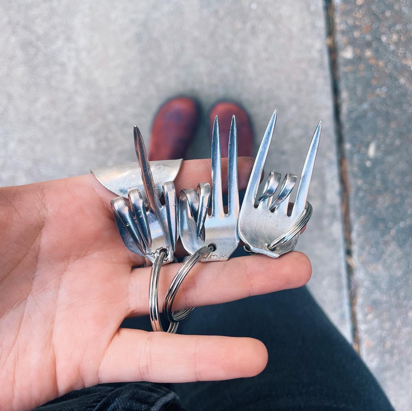 ROCK ON KEYCHAIN